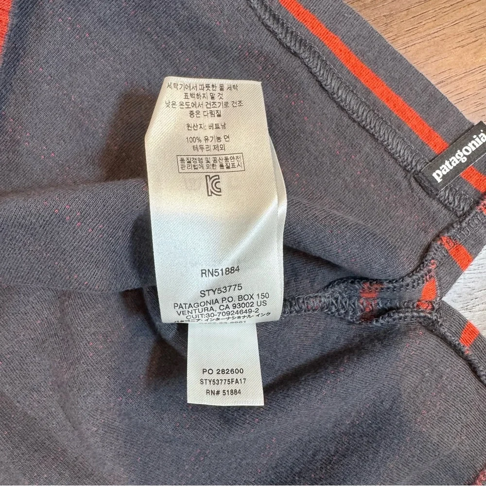 Patagonia‎ Misty Meadow 3/4 Sleeve Tee - Gray and Orangey/Red Stripes, Med - Picture 14 of 15